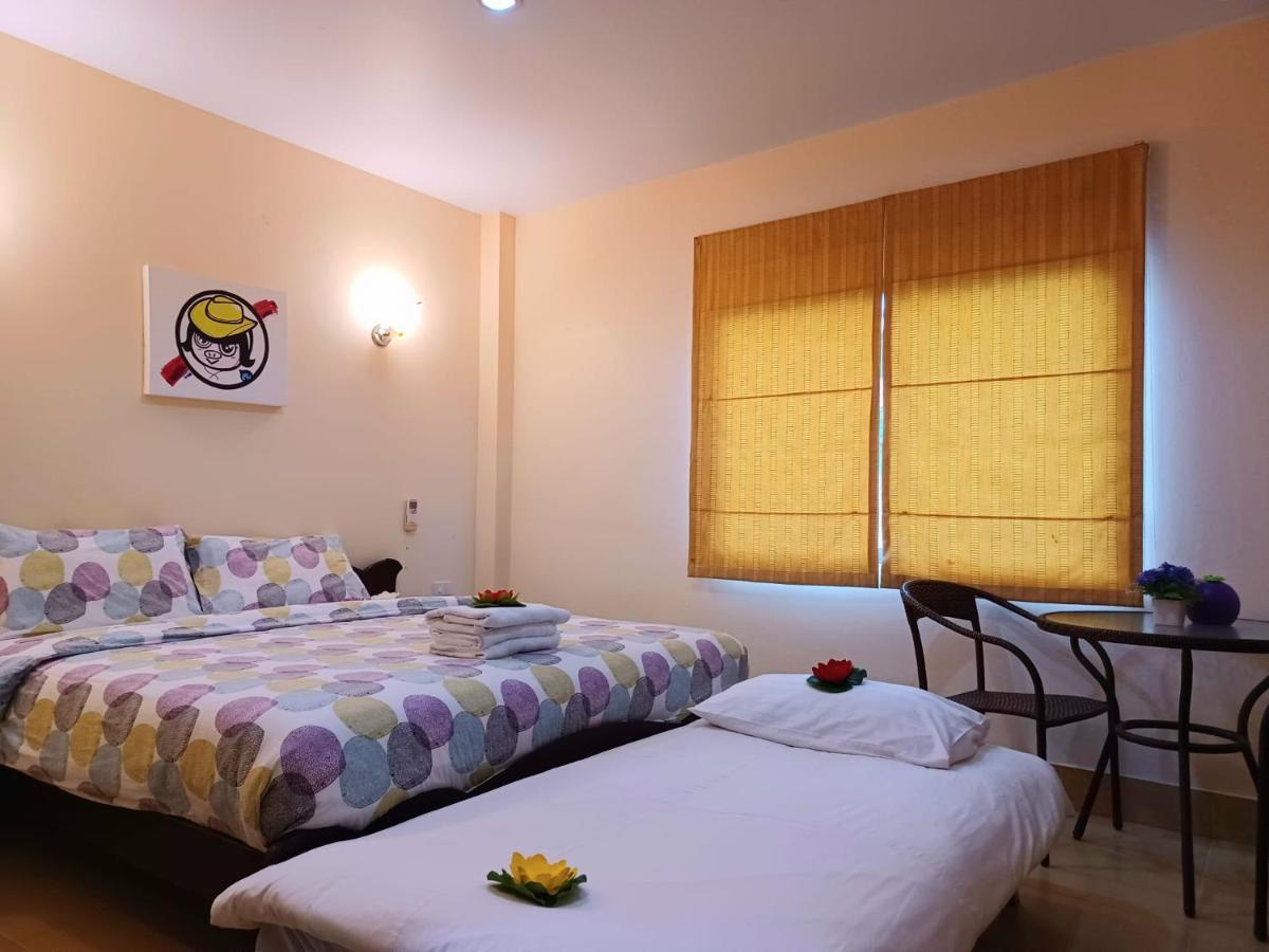 Happy Holidays Hotel Patong Exterior foto