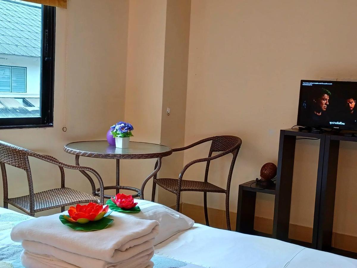 Happy Holidays Hotel Patong Exterior foto