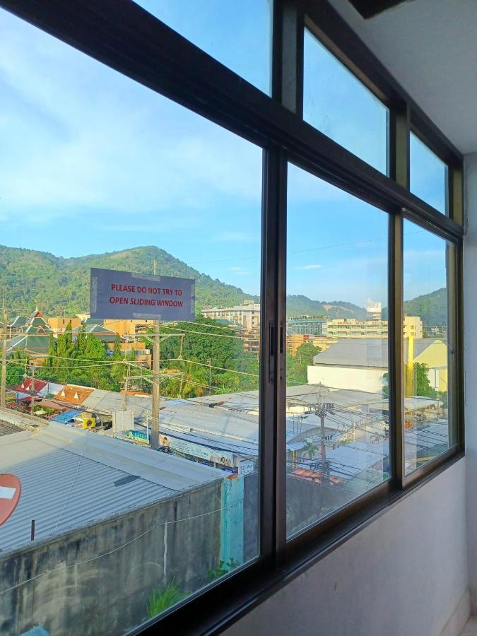 Happy Holidays Hotel Patong Exterior foto